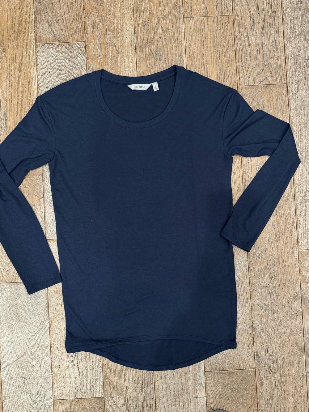 Athleta T-Shirt Womens Relaxed Fit Modal Stretch High-Low Hem Navy Blue Sz small